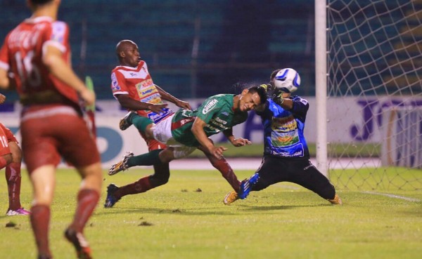 Marathon se estrena en el Clausura con empate ante Real Sociedad