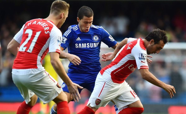 El Chelsea venció al Arsenal y se afianza en el liderato