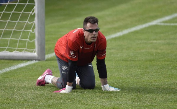 Arquero de Suiza se prepara con lentes de alta tecnología