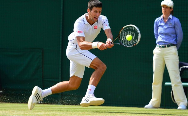 Novak Djokovic remonta y logra llegar a las semifinales en Wimbledon