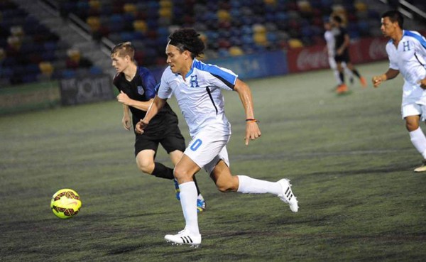 Rambo de León brilla en mundial amateur de Estados Unidos