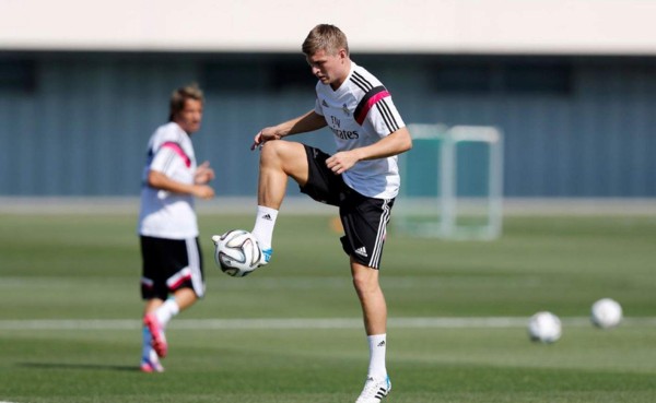 Toni Kroos entrena normalmente con el Real Madrid