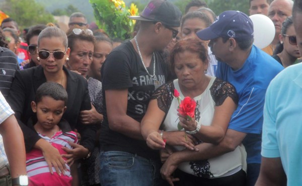 La conmovedora despedida de Celina Sosa a su hijo Arnold Peralta