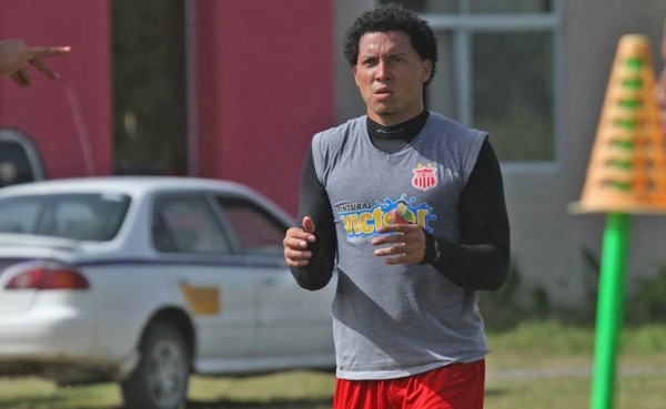 Conocé más del futbolista Bryan Castro, objeto de una bala perdida