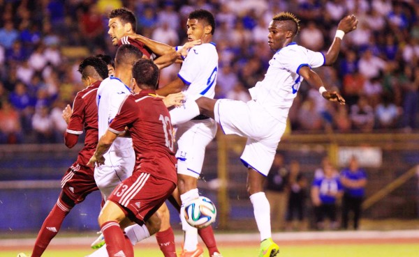 Anthony 'Choco' Lozano arrancó el goleo en la era de Jorge Luis Pinto