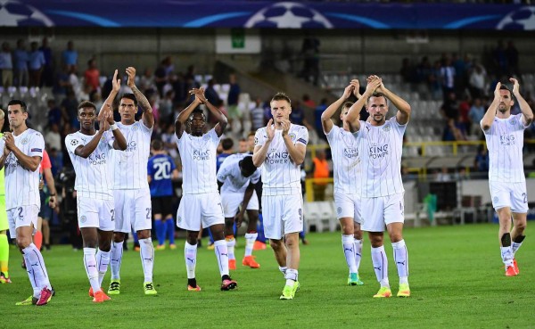 El sorprendente Leicester City debutó en la Champions goleando de visita al Brujas