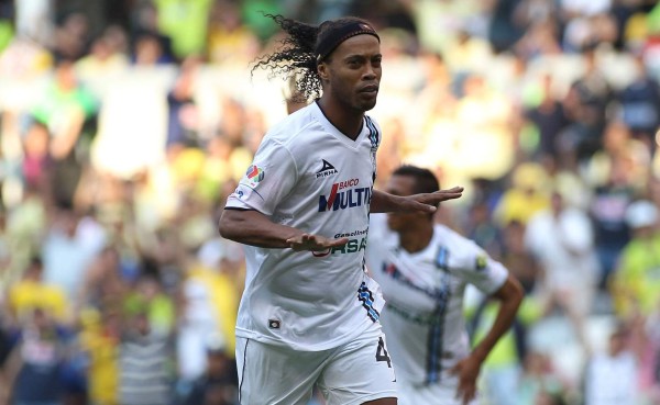 Presidente del Querétaro: 'Ronaldinho no tiene intención de ir a otro lado'