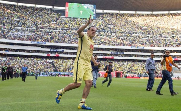 América despide como los grandes a Cuauhtémoc Blanco en juego oficial