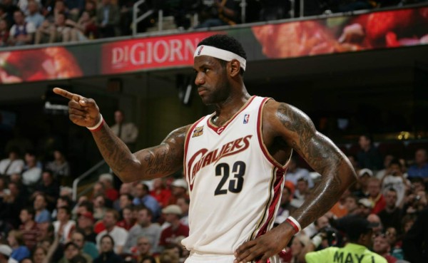 LeBron James ganará 42 millones de dólares por dos años en Cleveland