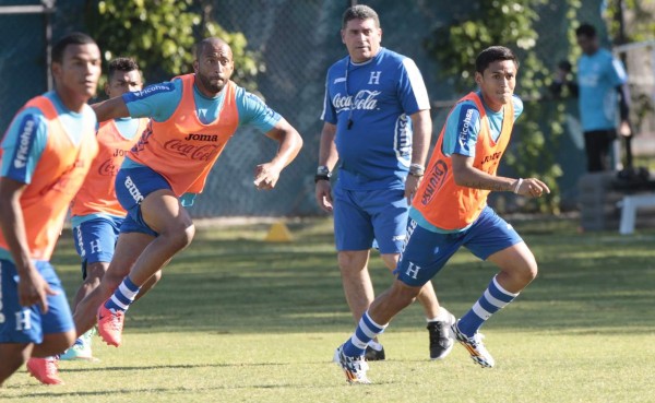 Las opciones de Luis Suárez para cubrir la banda derecha