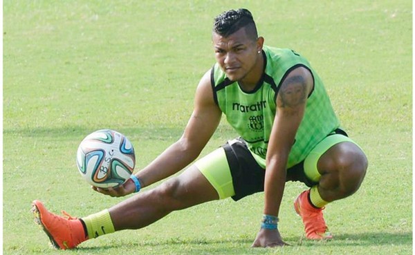 Suspenden huelga de futbolistas en Ecuador