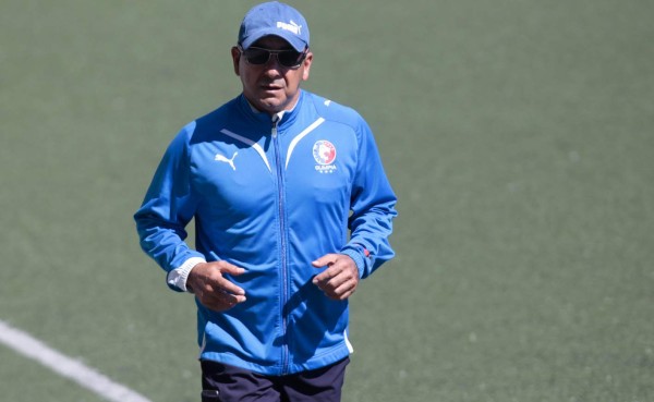 Olimpia pretende fichar dos jugadores, asegura Osman Madrid