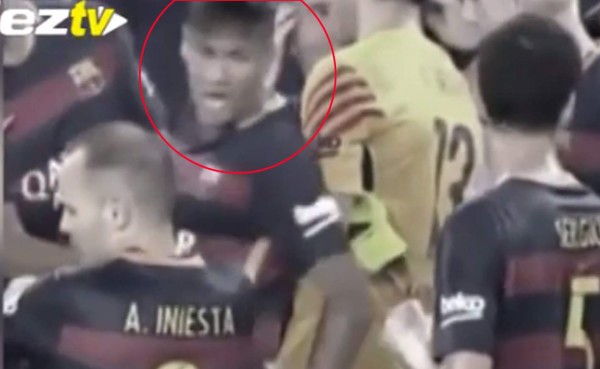 VIDEO: La divertida broma de Sergio Busquets a Neymar