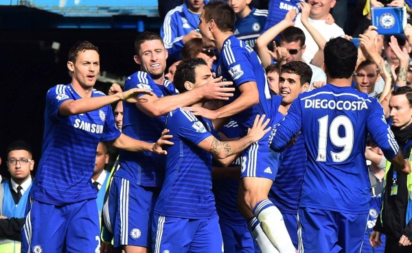 El Chelsea venció al Arsenal y se afianza en el liderato
