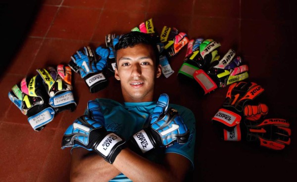 Real España hará debutar al portero juvenil y exmundialista Roberto López