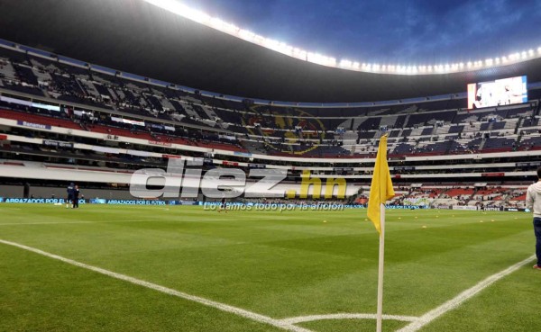 Afición mexicana da la espalda y no llena el estadio Azteca