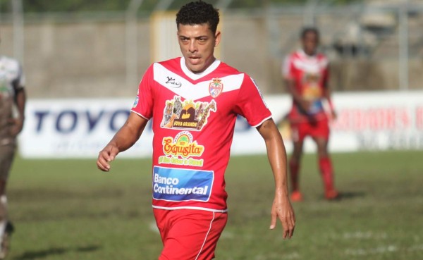 César Zelaya: 'Jugar contra el Olimpia siempre es algo especial'