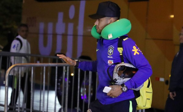 Un Neymar 'antipático' no quiso atender a sus seguidores en Río