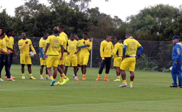 El ecuatoriano Edison Méndez no estará ante Honduras