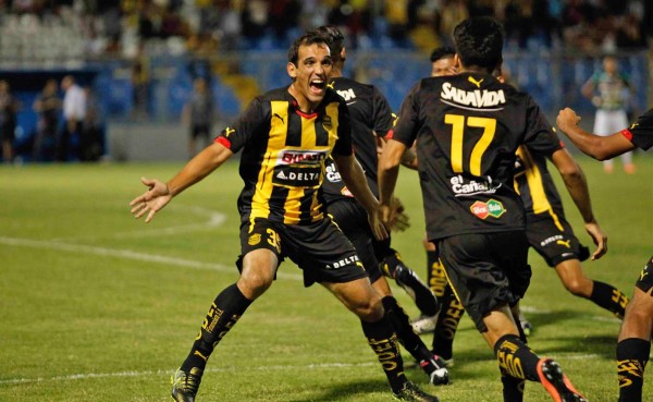 Real España vence al Marathón y jugará las semifinales del Clausura-2016