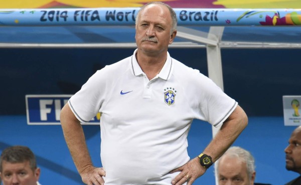 OFICIAL: Scolari no seguirá como técnico de Brasil