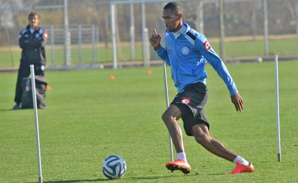 Jerry Bengtson buscará seguir remando con el Belgrano