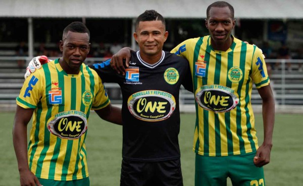 Trío de colombianos hace soñar al Parrillas One con el ascenso