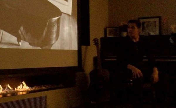 VIDEO: Alexis Sánchez aprende inglés con música