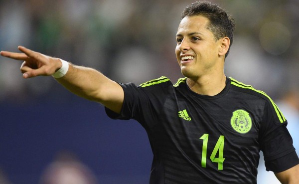 Con solitario gol del Chicharito Hernández, México vence a Chile