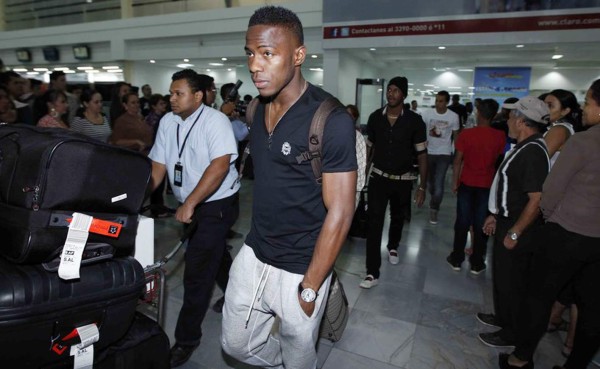 Fenafuth bloqueó 13 legionarios para juegos ante Canadá y México