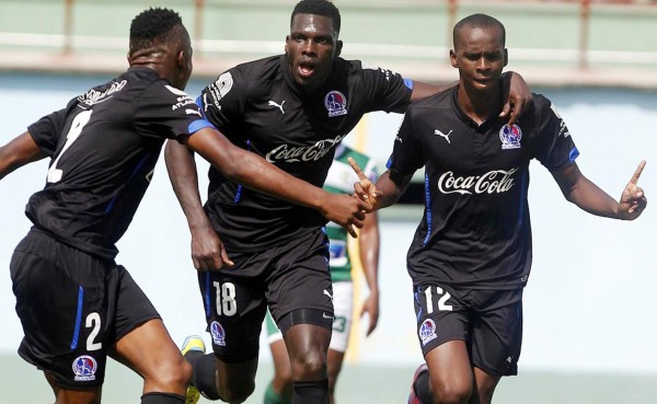 Javier Estupiñán a la espera de renovar contrato con Olimpia