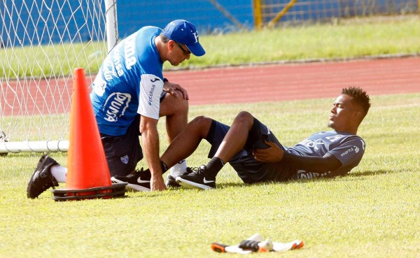 Barralaga y Deiby Flores podrían bajarse de la Sub-23 de Honduras para los Olímpicos