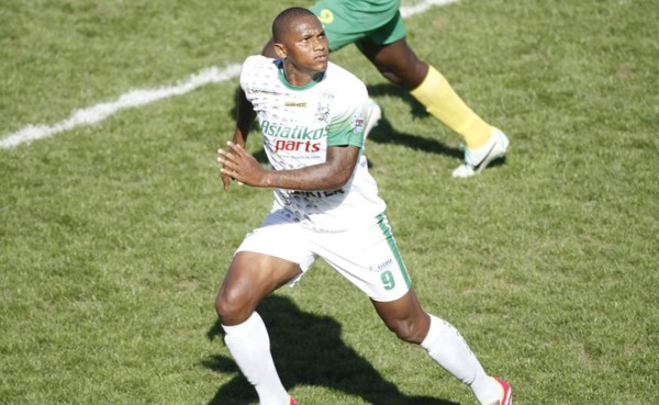 El delantero hondureño Georgie Welcome podría regresar al Platense