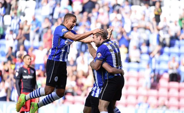 Wigan debuta con agónico empate y sin hondureños