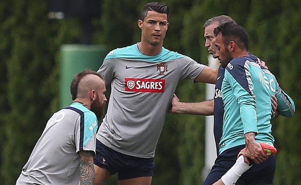 Brujo de Ghana asegura haber causado lesión de Cristiano Ronaldo