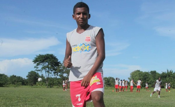 Real Salt Lake confirma que Elder Torres jugará en Tercera División