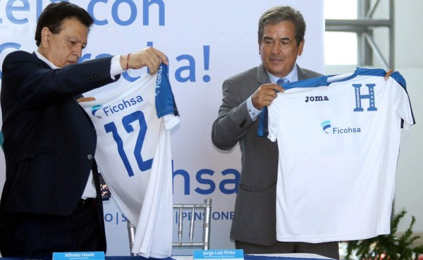 Jorge Luis Pinto no piensa en renunciar tras captura de Alfredo Hawit