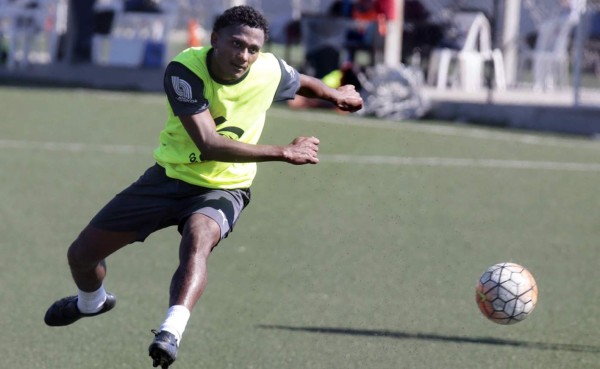 Alvarado: 'Si toca jugarnos el primer lugar a Tocoa, lo haremos, tenemos plantel y capacidad'