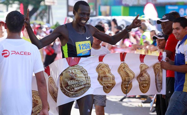 Masiva participación en la Maratón Internacional La Prensa