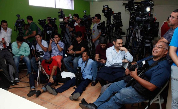 Conferencia de Honduras fue abarrotada de periodistas mexicanos