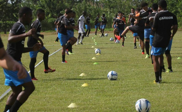 Pretemporadas intensas y nuevas caras en los clubes del litoral
