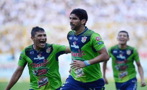 Los principales países que alimentan de jugadores al fútbol centroamericano