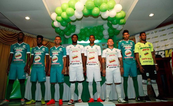 Platense presentó su nueva indumentaria para el torneo Apertura