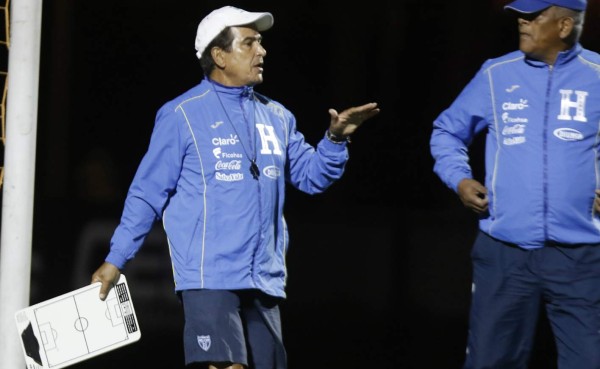 Jorge Luis Pinto no sabe ganar en estrenos de eliminatoria mundialistas