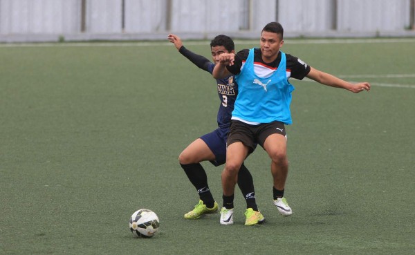 Olimpia tuvo un domingo de puro fútbol en su pretemporada