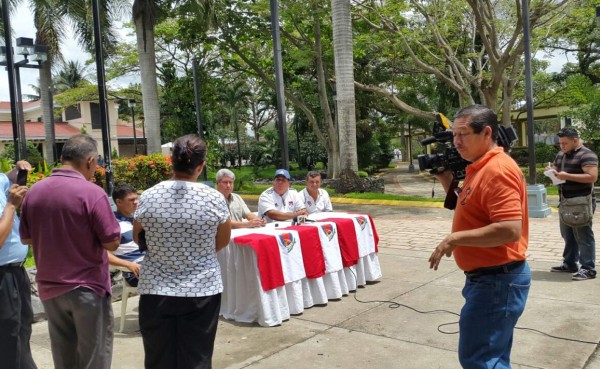La curiosa conferencia de prensa de los dirigentes del Villanueva FC