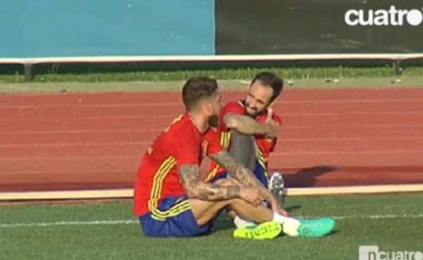 Para el bien de la selección de España, Ramos y Juanfran se 'reconcilian'