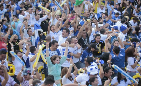Así celebró Honduras el gol de Carlo Costly