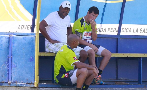 Real España ya entrena bajo el mando del 'Sheriff' Javier Delgado