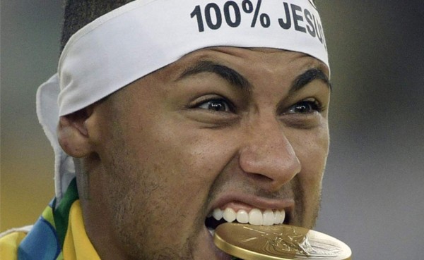 Comité Olímpico llama la atención a Brasil por la cinta que utilizó Neymar